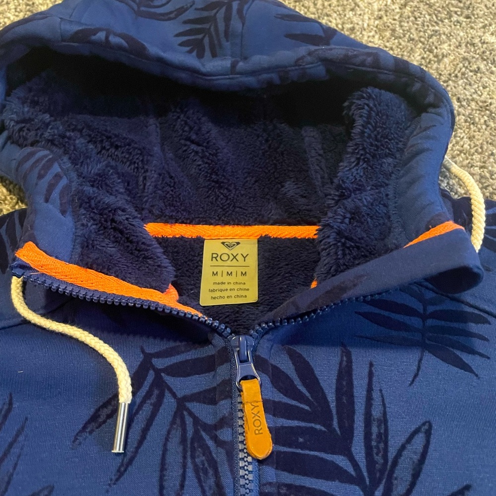 Roxy plush lined snowboarding hoodie.